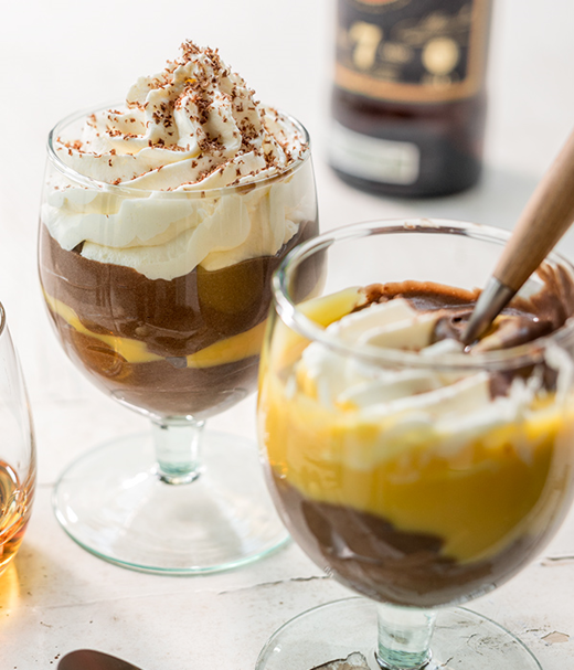 Chocolade-avocado­mousse en advocaat