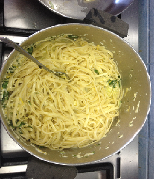 Wonky Summer Pasta met pancetta salade