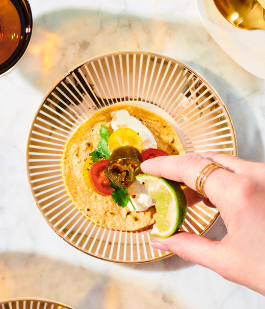 Soft taco’s met burrata en tomatensalsa 