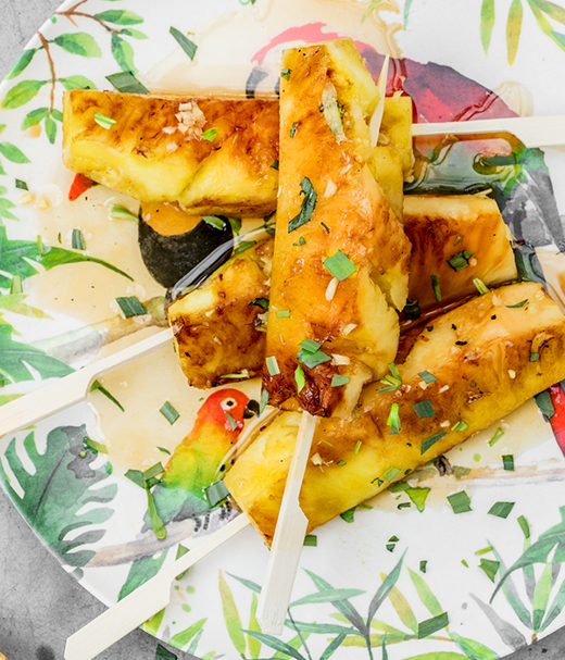Gegrilde  ananas met dragon- gemberyoghurt