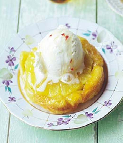 Tarte tatin met ananas en chilisiroop